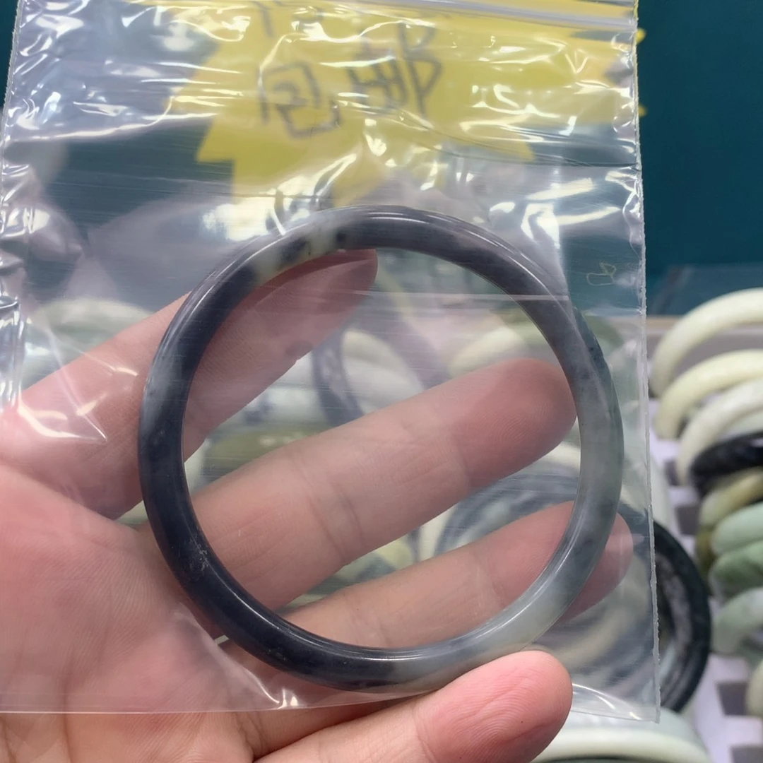 透闪石-蛇纹石玉手镯未镶嵌美*呀