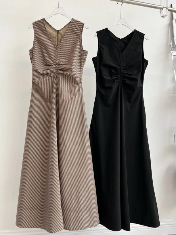 ZZ棉感条纹印花V领无袖连衣裙 250605