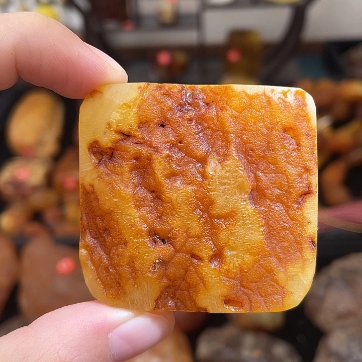 琥珀未镶嵌珠宝奇石