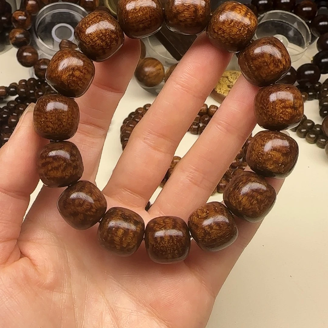 贡木手串/手链哇****人贡木手串