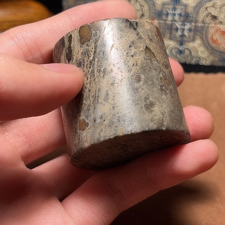 学***退和田玉未镶嵌颈饰