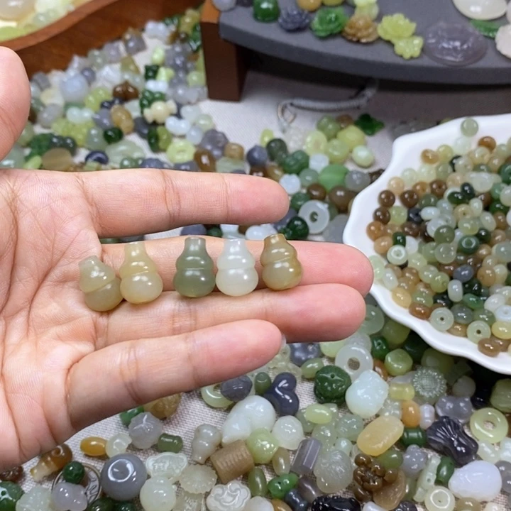 和田玉未镶嵌珠宝半成品