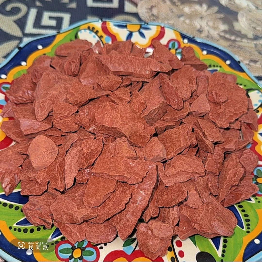 新疆那拉提红土中块