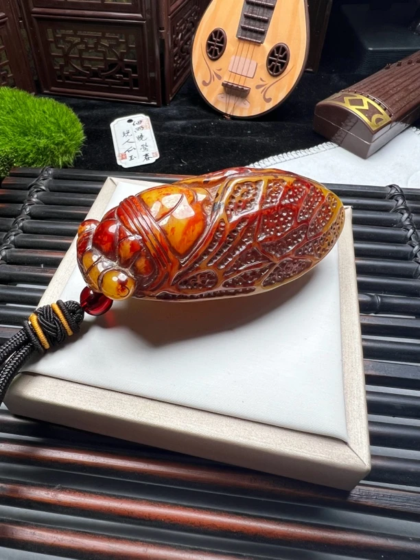 老黄蜡一鸣惊人蝉把件。880556。