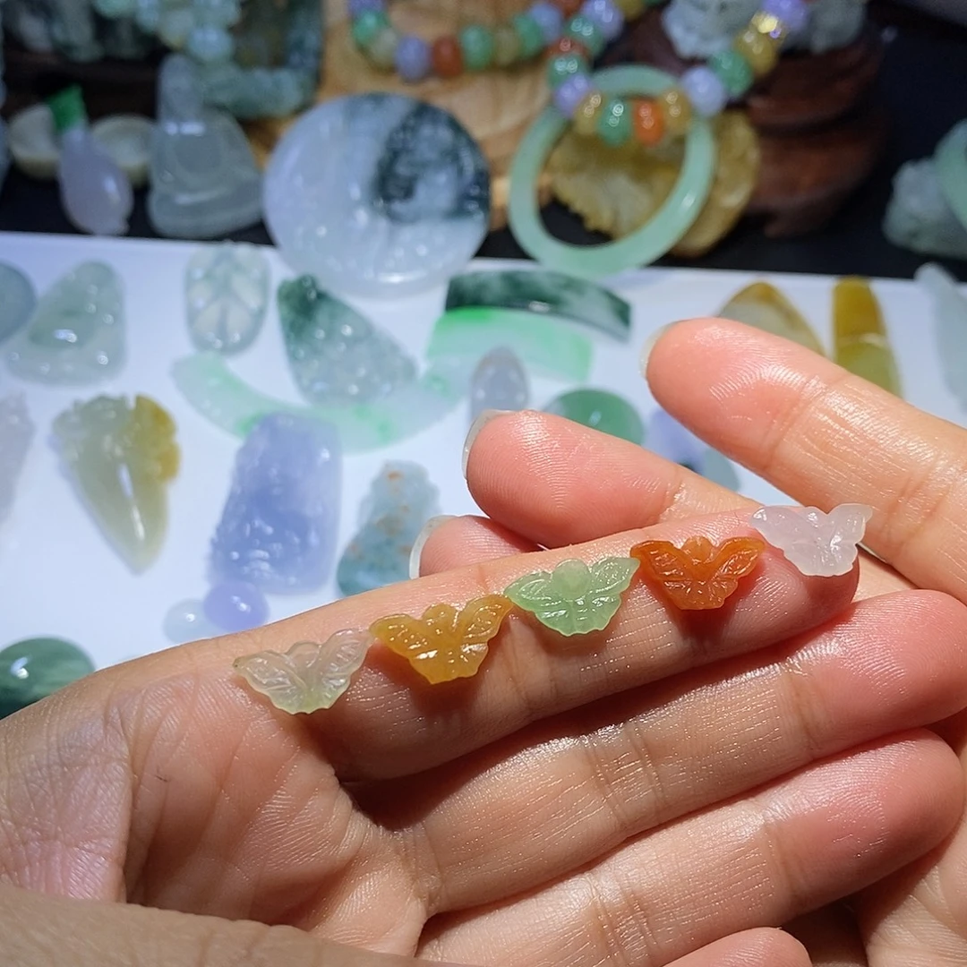 未镶嵌定制翡翠蝴蝶