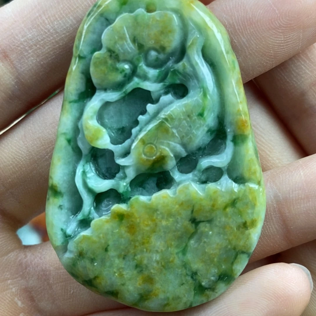 翡翠颈饰未镶嵌吊坠