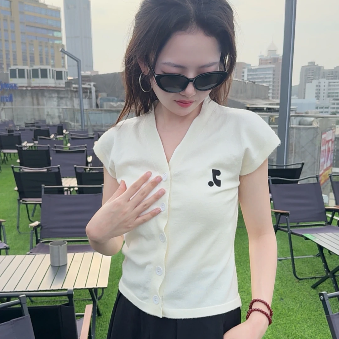 （直播专享）韩版气质锁骨针织短袖t恤女修身辣妹V领上衣夏007