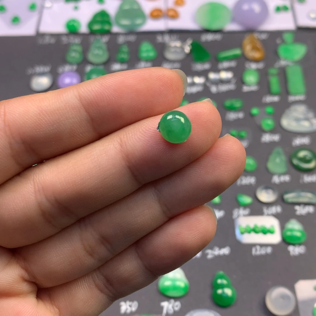 翡翠未镶嵌颈饰裸石蛋面