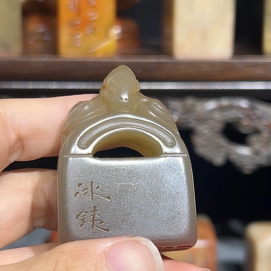 寿山石印石寿山石是山山水水
