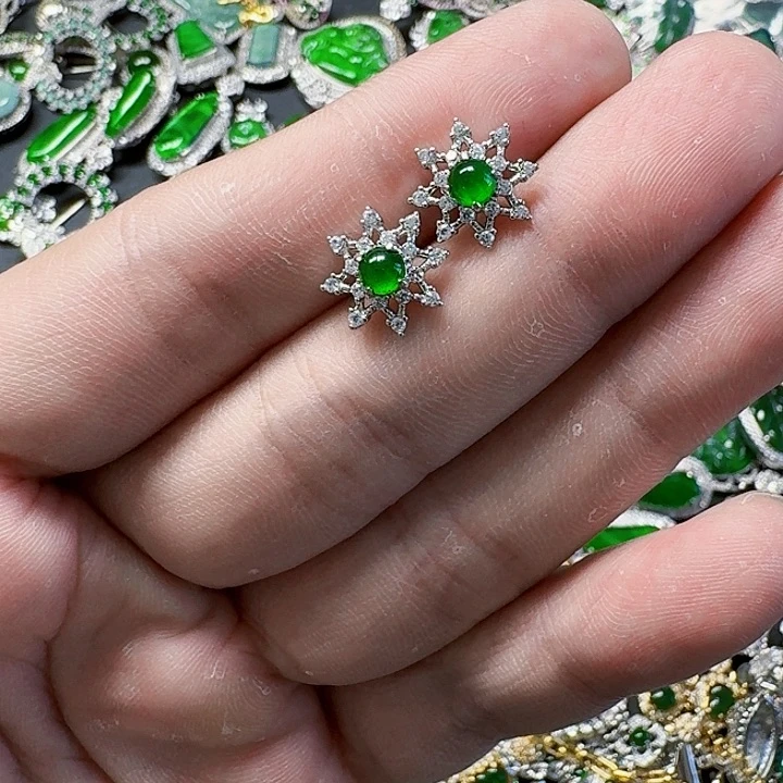 翡翠颈饰未镶嵌天然A货翡翠放漏