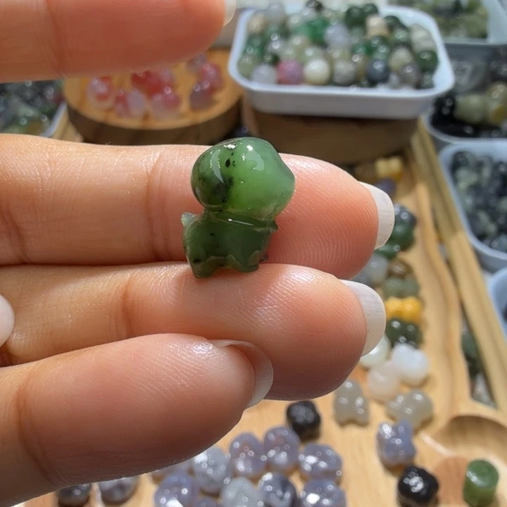 和田玉未镶嵌珠宝半成品