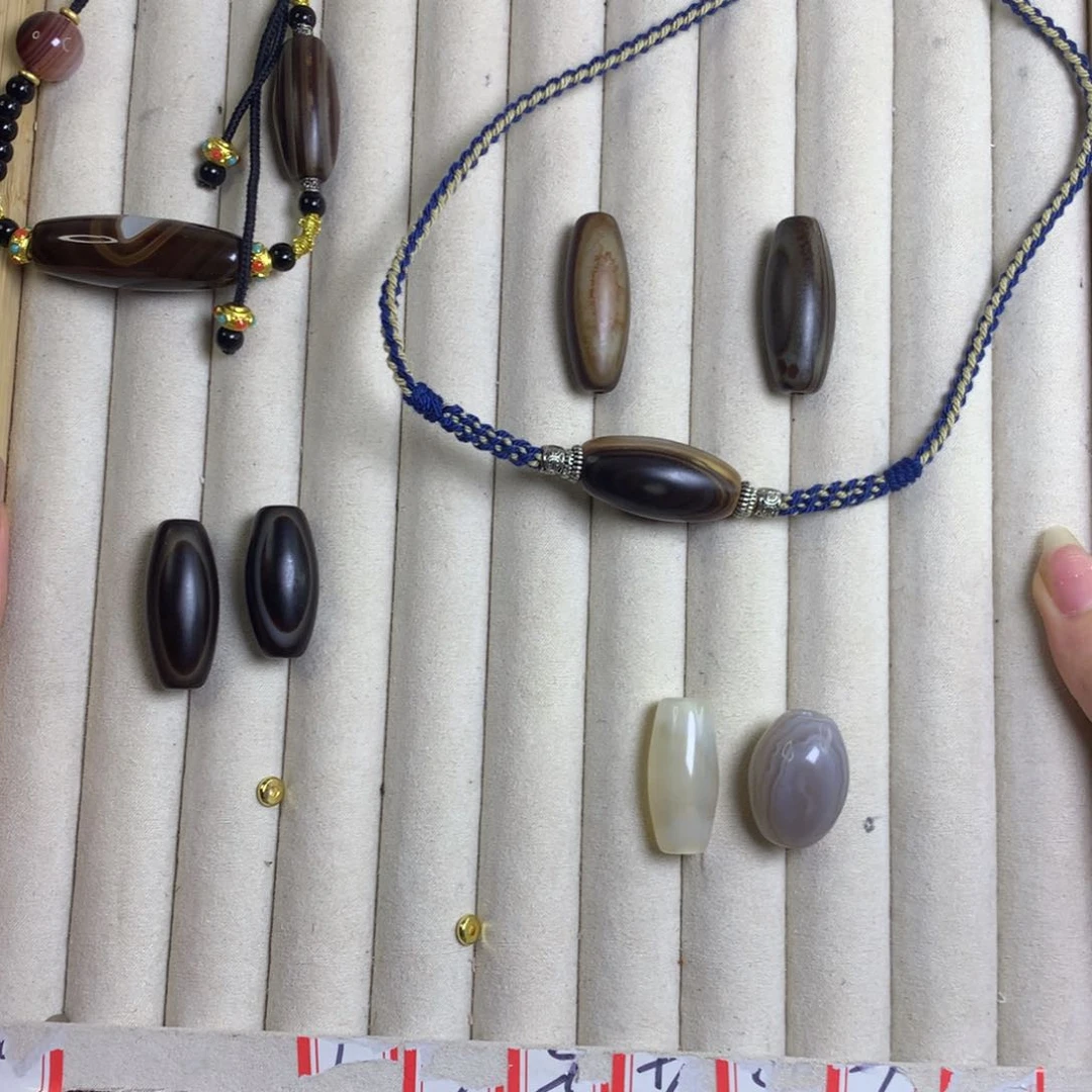 *****玛瑙/玉髓颈饰合金