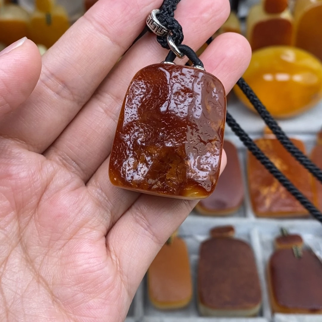 琥珀未镶嵌珠宝奇石