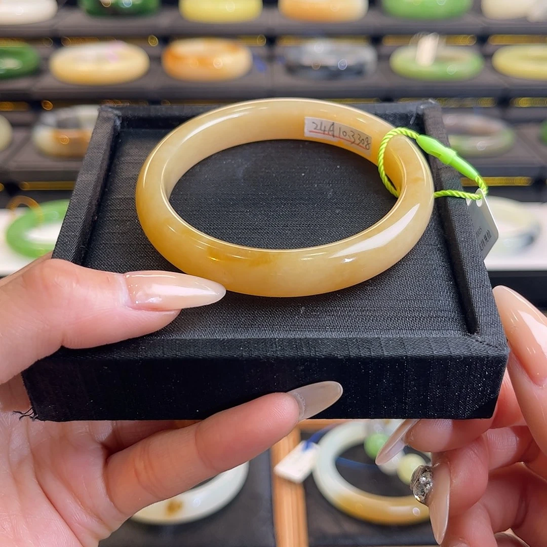 和田玉未镶嵌手镯57 58