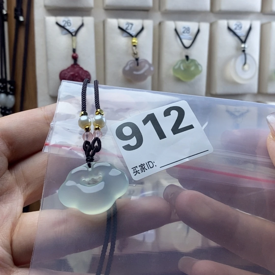 玛瑙/玉髓颈饰合金清**笑