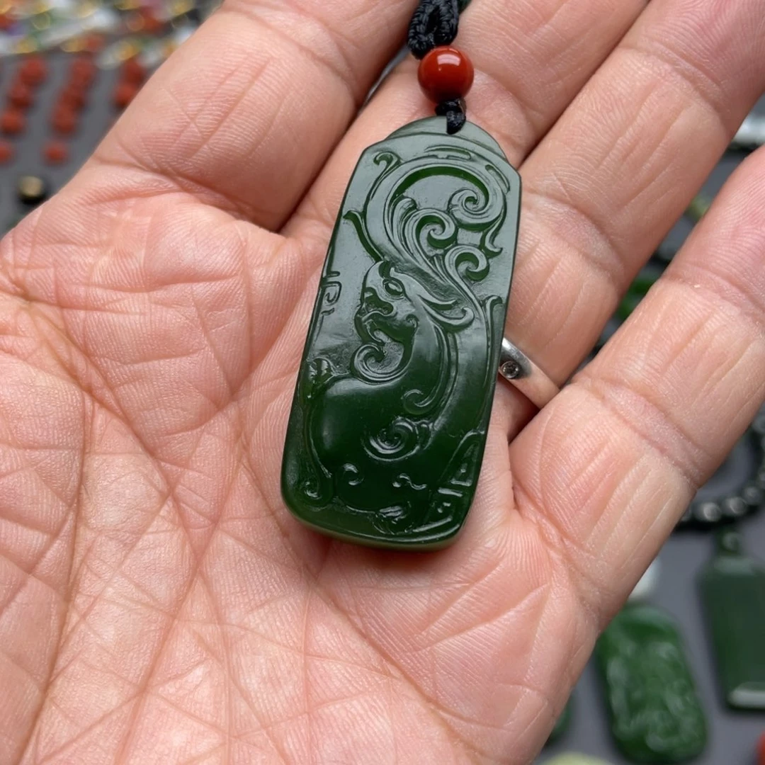 和田玉（碧玉）未镶嵌颈饰
