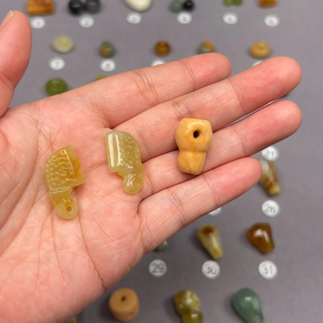 未镶嵌蛇纹石玉颈饰微瑕不退不换