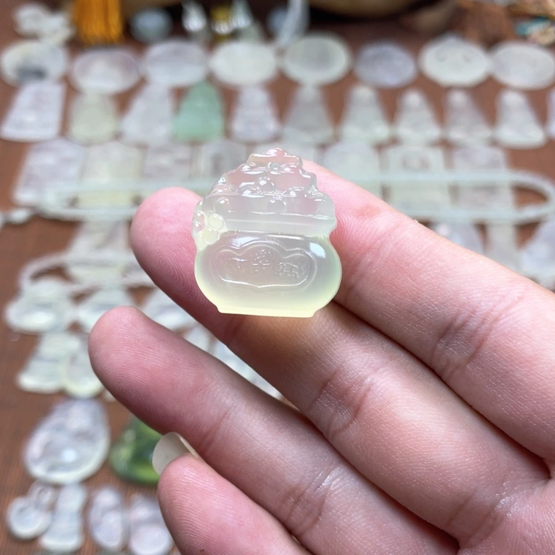 岫玉未镶嵌多样性随机发一