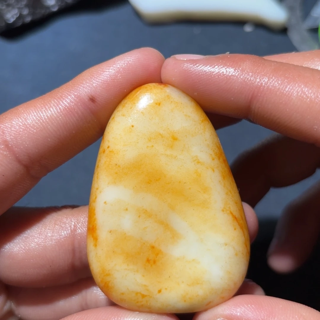 和田玉未镶嵌珠宝奇石