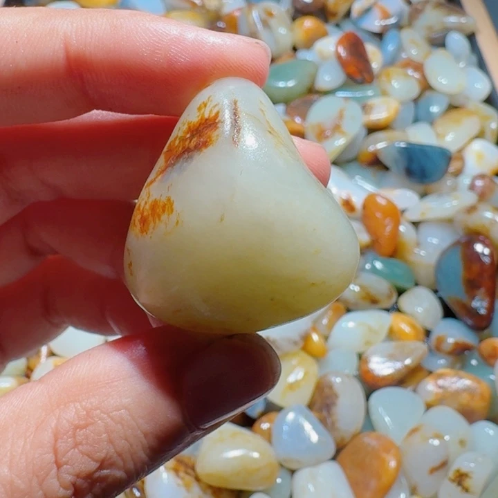 和田玉（糖玉）未镶嵌颈饰26克