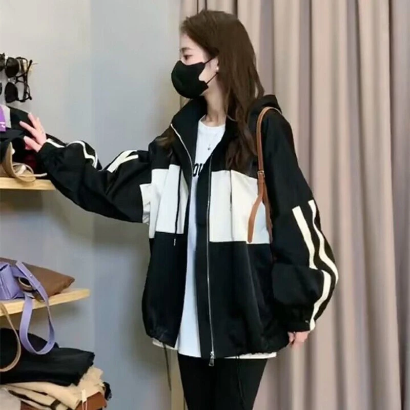 欧货连帽户外冲锋衣外套女2026春季新款爆款撞色棒球服小个子夹克