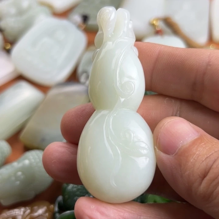 未镶嵌和田玉挂件