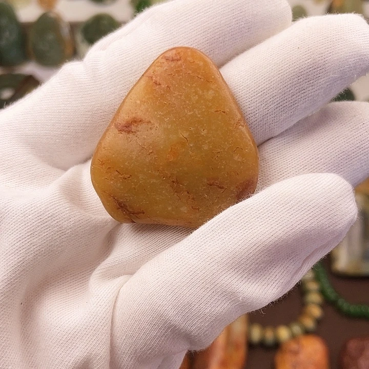 岫岩河磨玉（透闪石质玉）颈饰未镶嵌