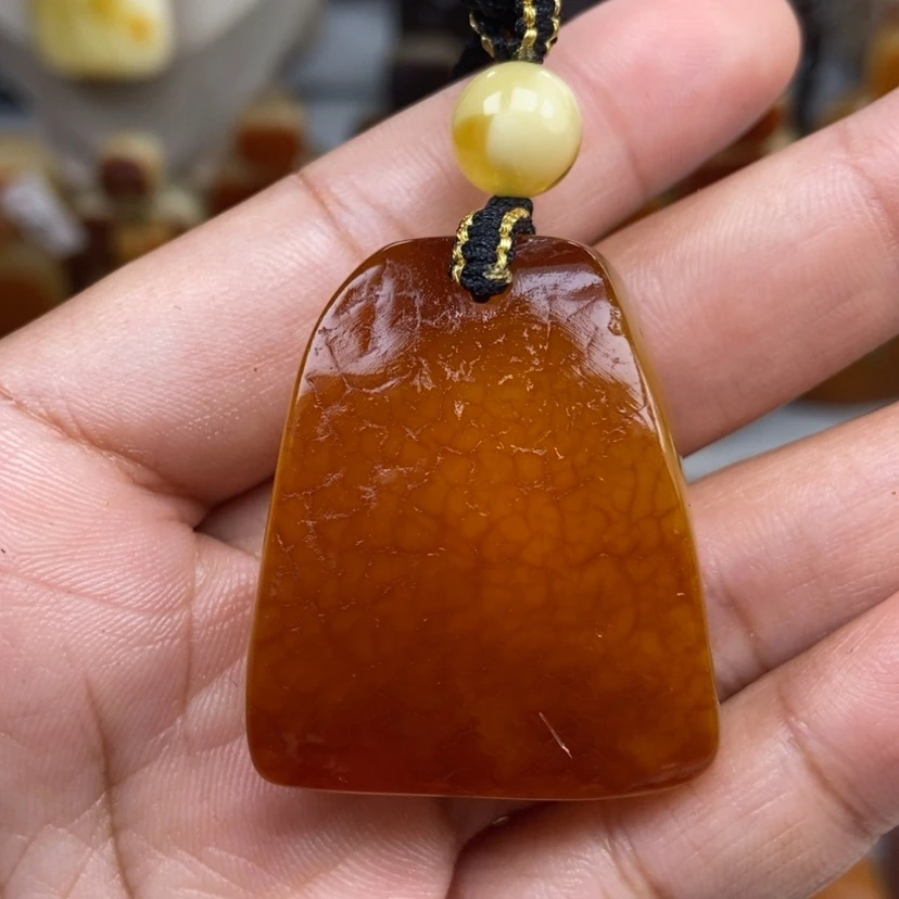 【闪购商品】琥珀颈饰未镶嵌