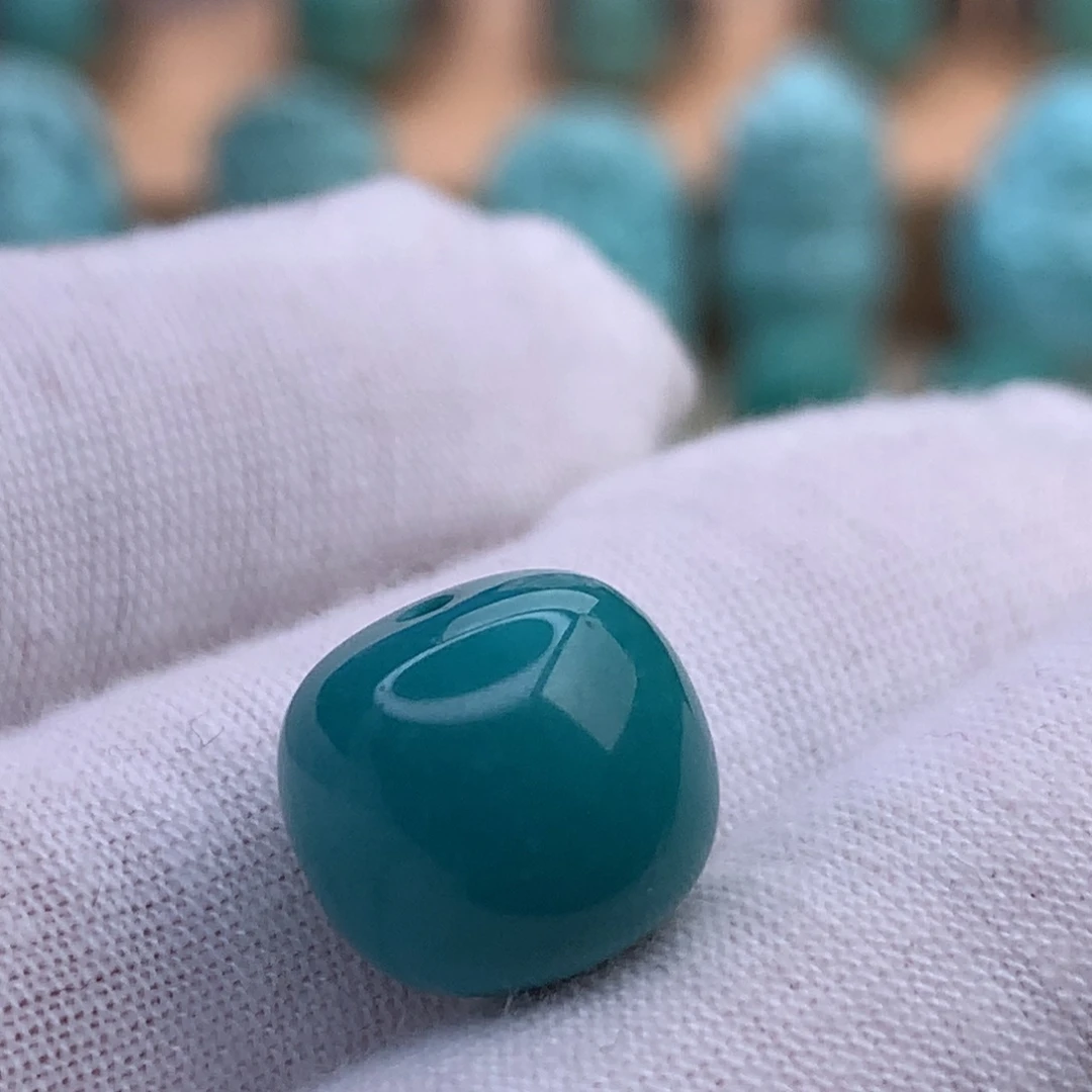 绿松石未镶嵌珠宝奇石原矿绿松石老型珠