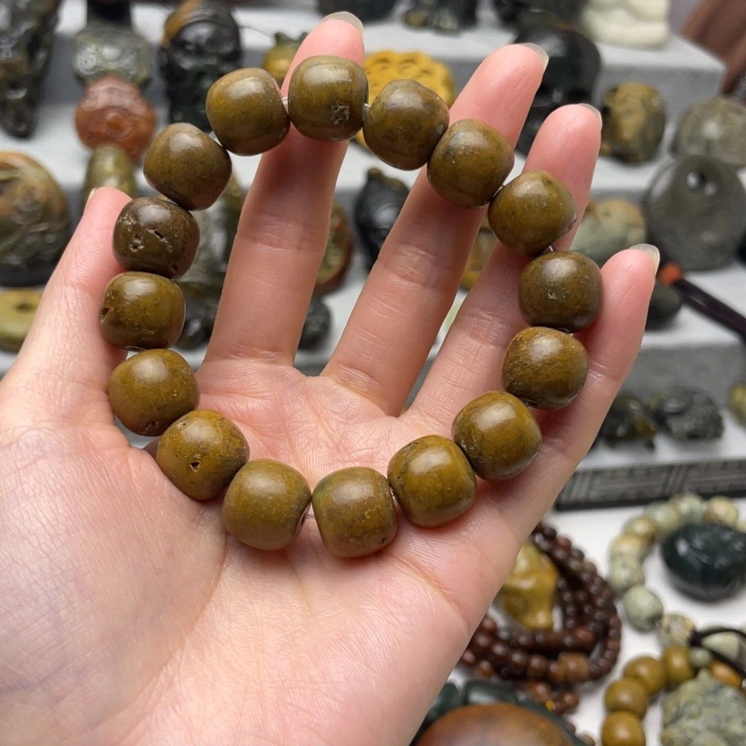 岫岩河磨玉(透闪石质玉)未镶嵌把件