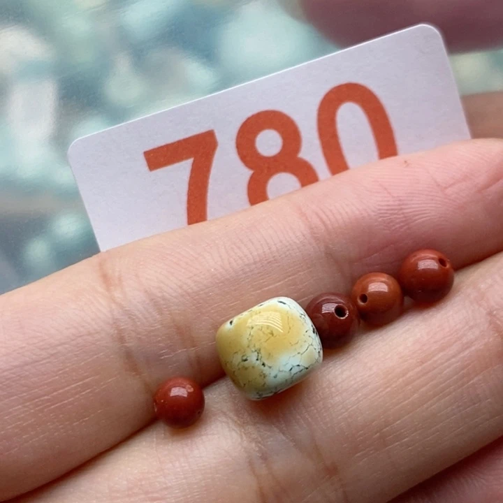南红玛瑙未镶嵌珠宝奇石
