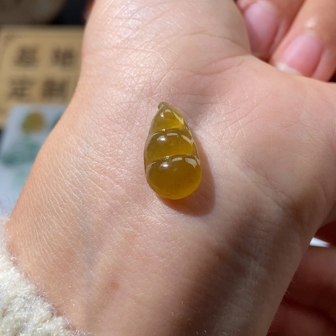 定制翡翠未镶嵌翡翠16.8×9.2×4.8