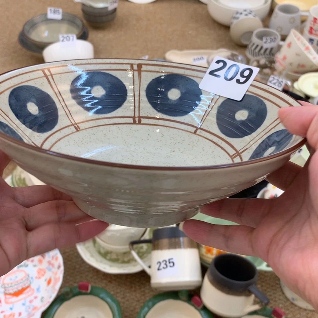 8英寸手绘斗笠面碗蓝色圆圈