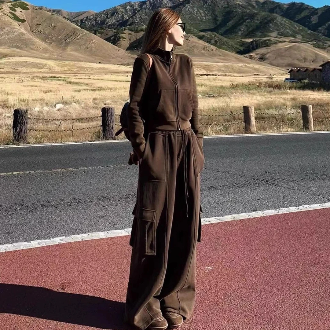 早秋超火大方得体松弛感减龄穿搭巨好看的美式卫衣运动一整套装女