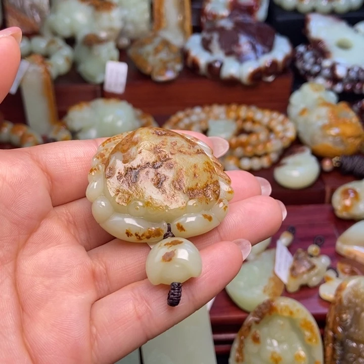 岫岩河磨玉（透闪石质玉）未镶嵌挂件