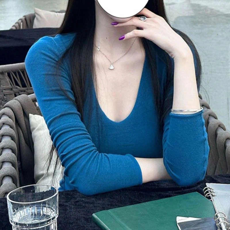 纯欲风2025年秋冬孔雀蓝纯色百搭修身显白V领长袖上衣