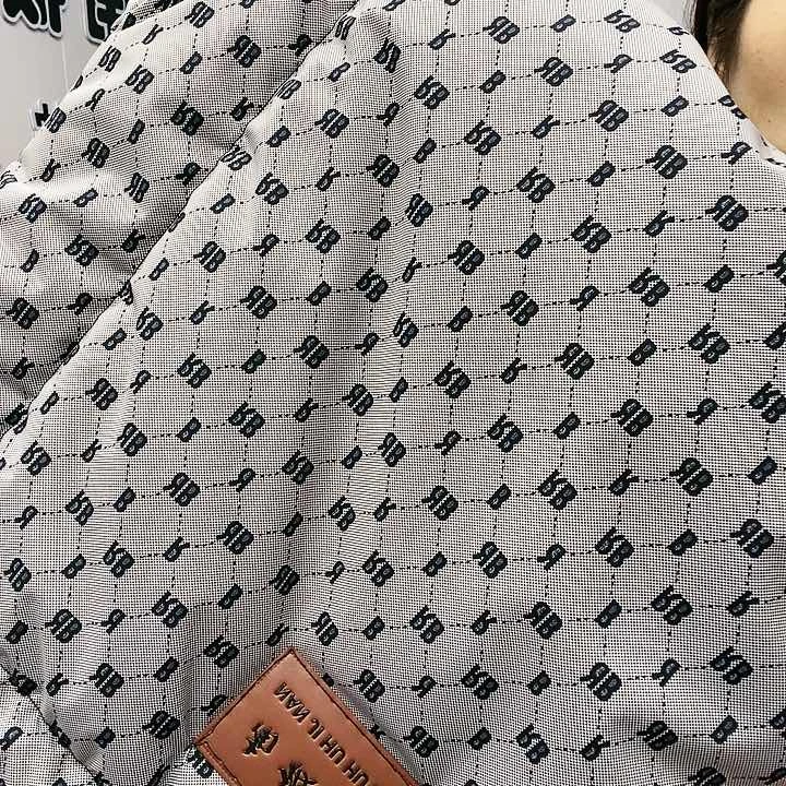 登山服冬款护肩版月光灰