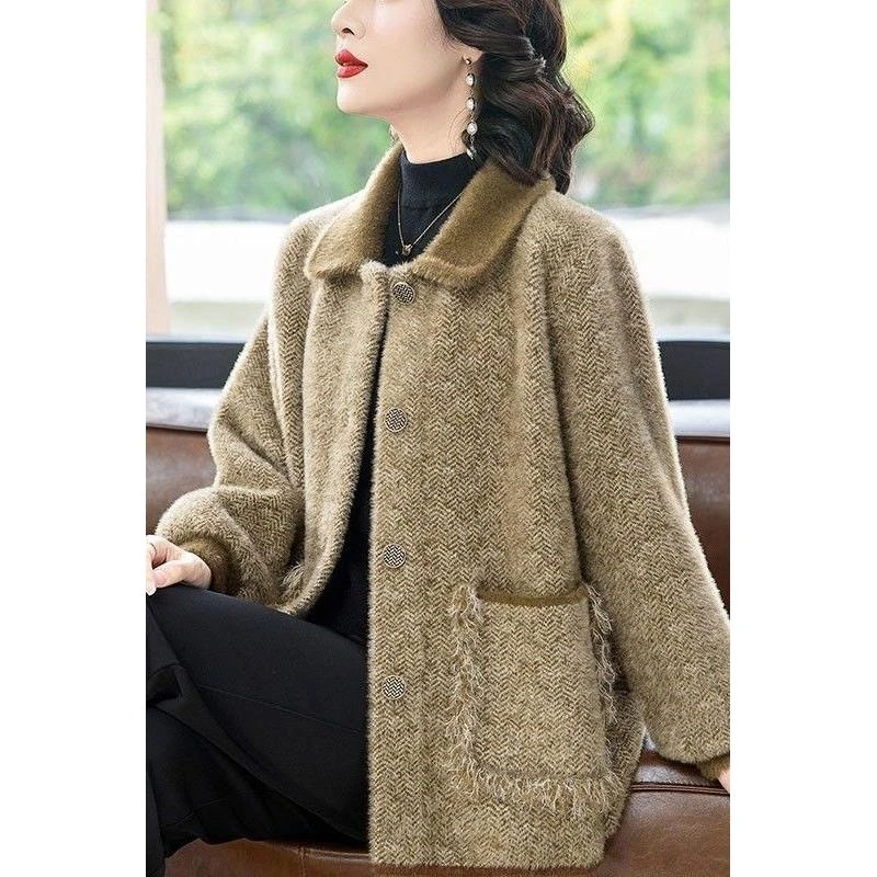 妈妈秋装时尚毛呢上衣2024新款中老年女冬季高贵短款仿水貂绒外套