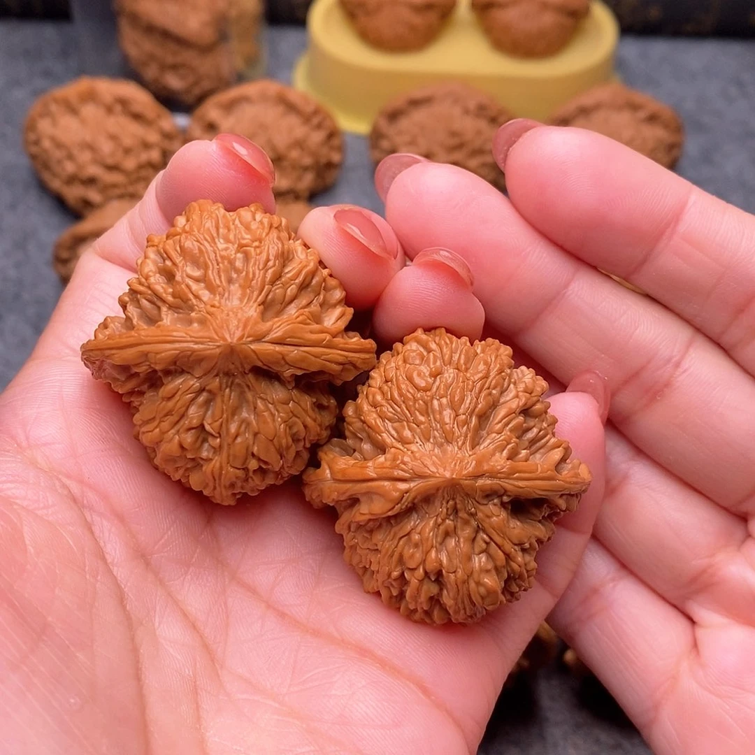 文玩核桃把件精品特价满天星40