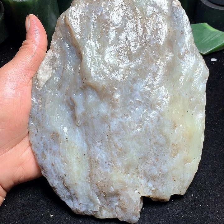 和田玉（糖玉）未镶嵌珠宝奇石