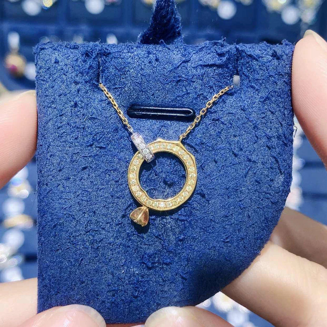 【闪购商品】颈饰18K金镶嵌钻石