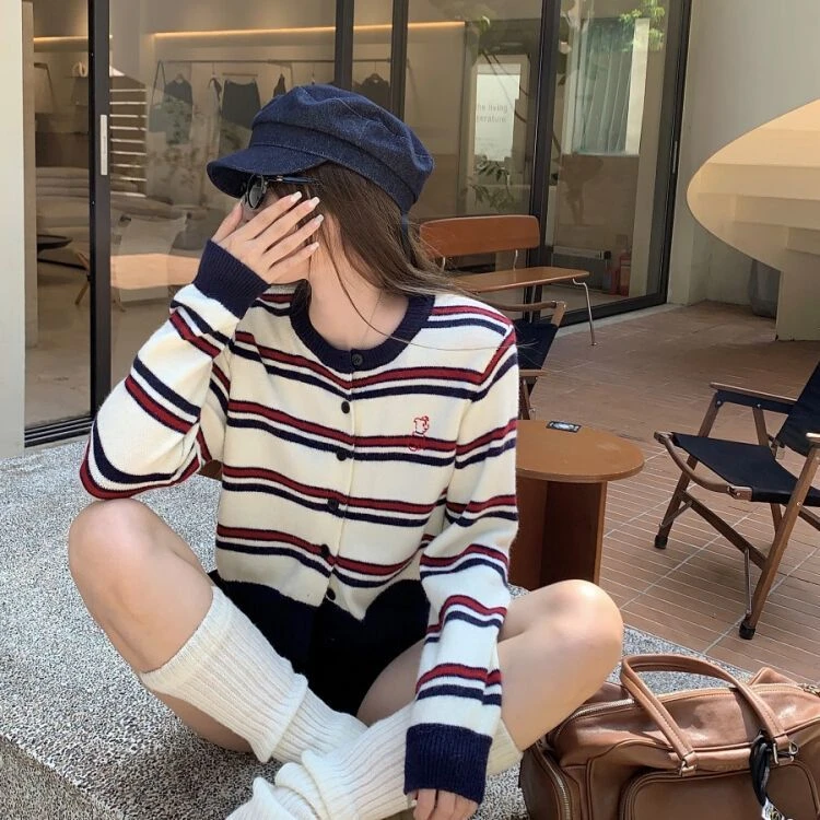 圆领条纹撞色针织开衫女秋慵懒风复古软糯设计感宽松毛衣外套上衣