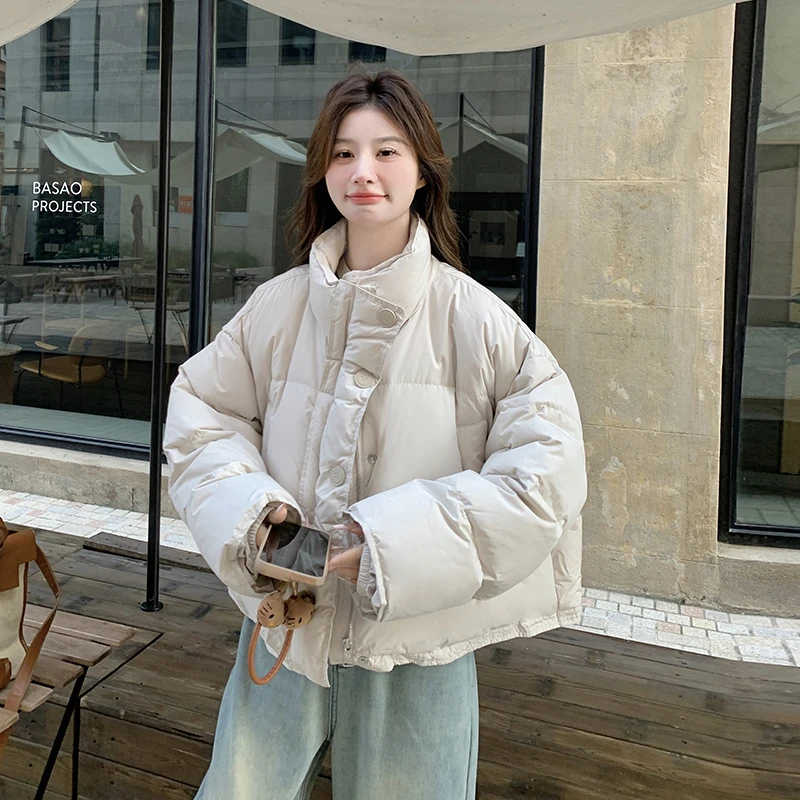 米白色立领短款羽绒服女冬季新款加厚保暖90白鸭绒面包服时髦外套