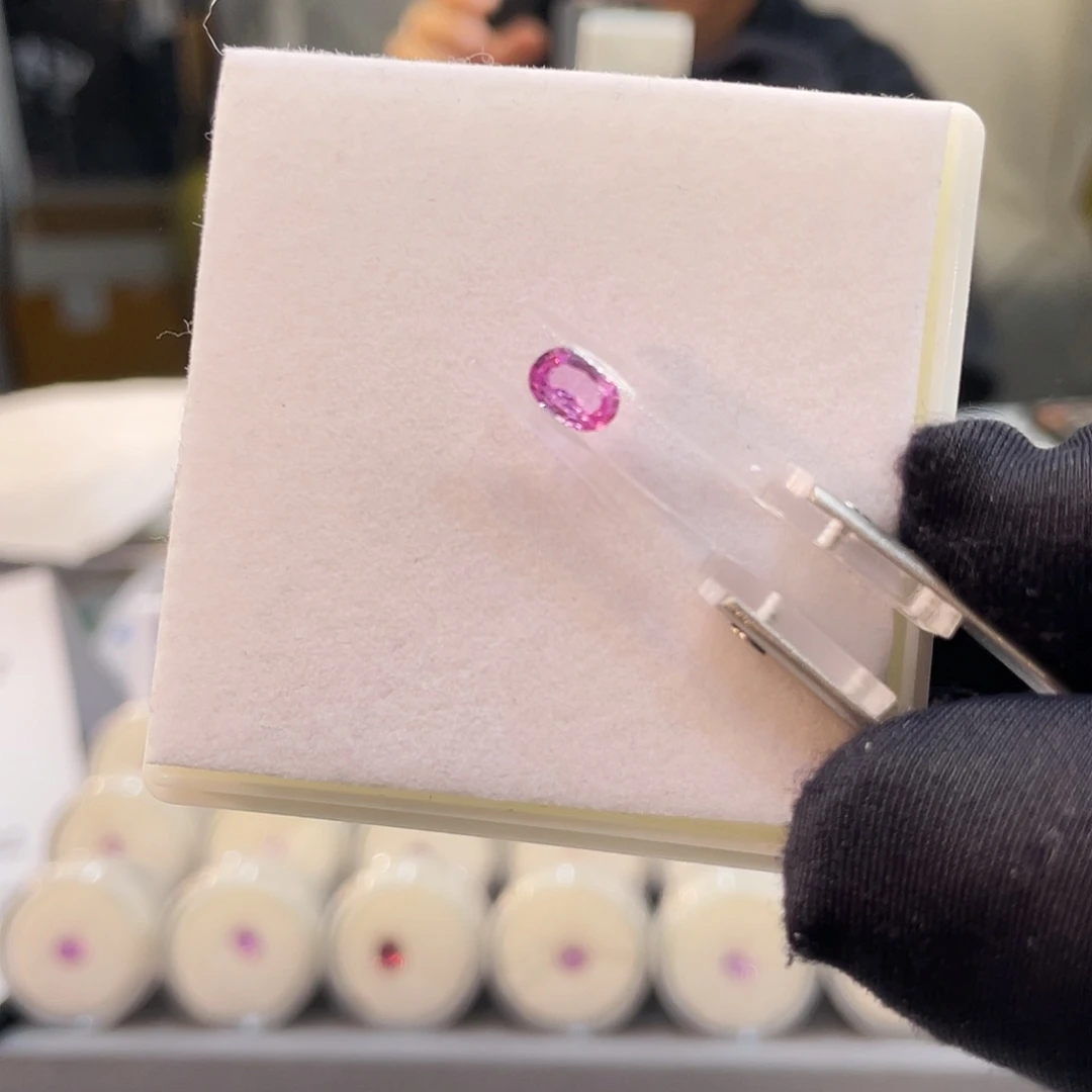 蓝宝石裸石0.95ct