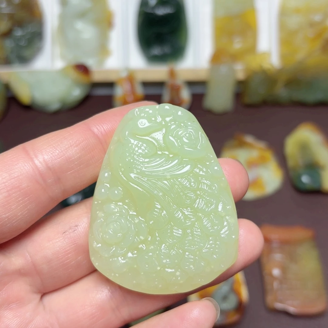 蛇纹石玉吊坠(不含链)未镶嵌