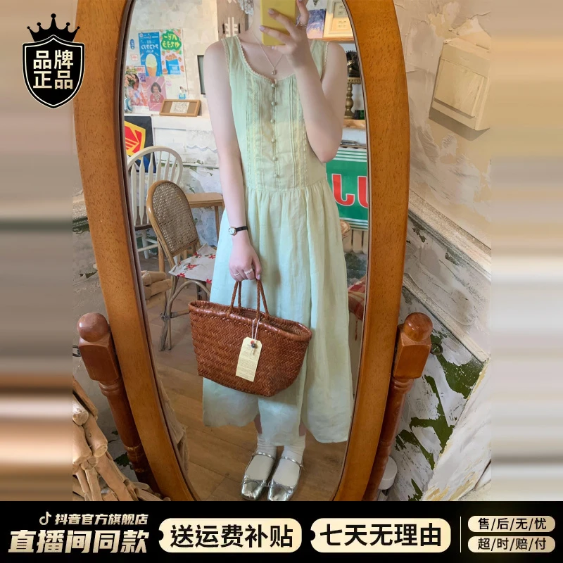 2025新款度假风绿色无袖吊带连衣裙子女夏季出游穿搭法式收腰长裙