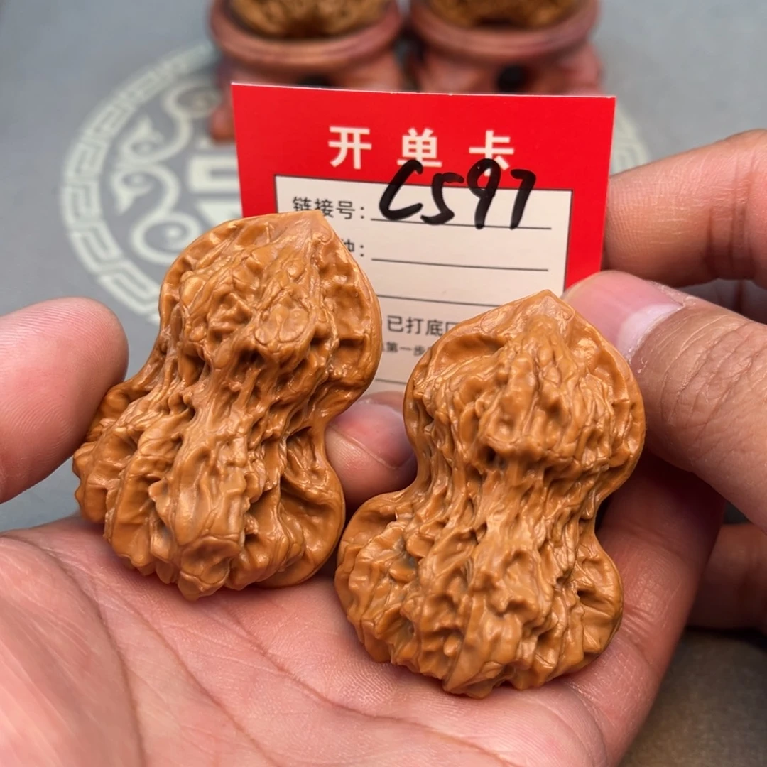 文玩核桃吊坠文玩