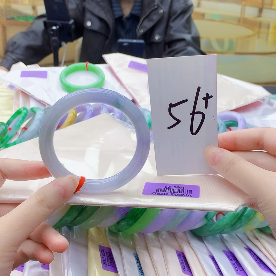 翡翠未镶嵌手镯ii