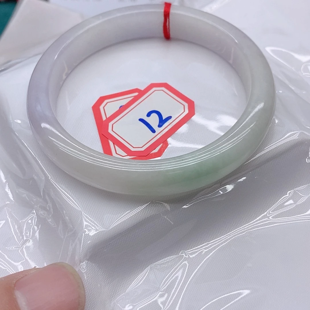 翡翠手镯未镶嵌嘉****睫122222222