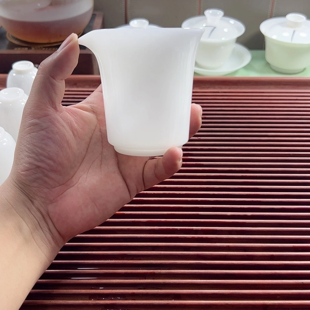 初见惊鸿高级公道杯